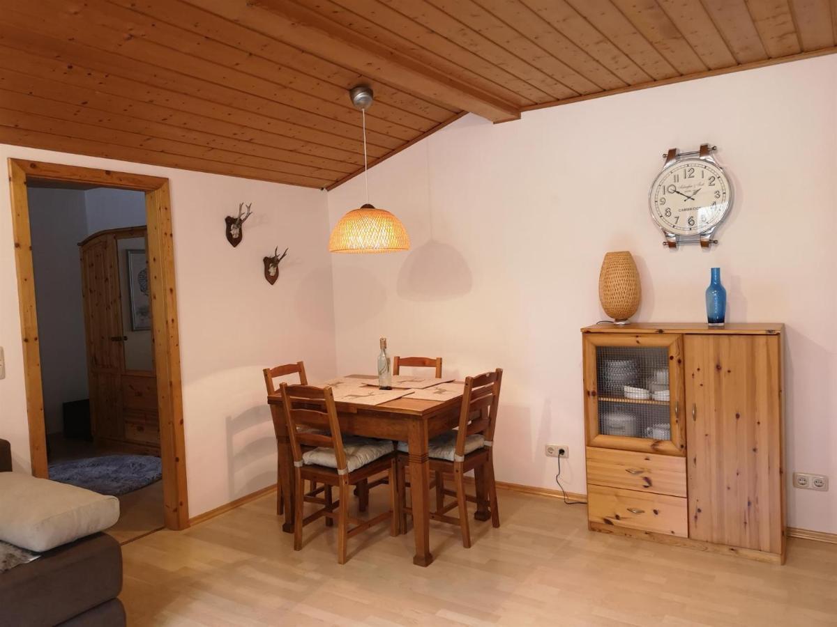 Ferienwohnung Hofheinz ガルミッシュ・パルテンキルヒェン エクステリア 写真