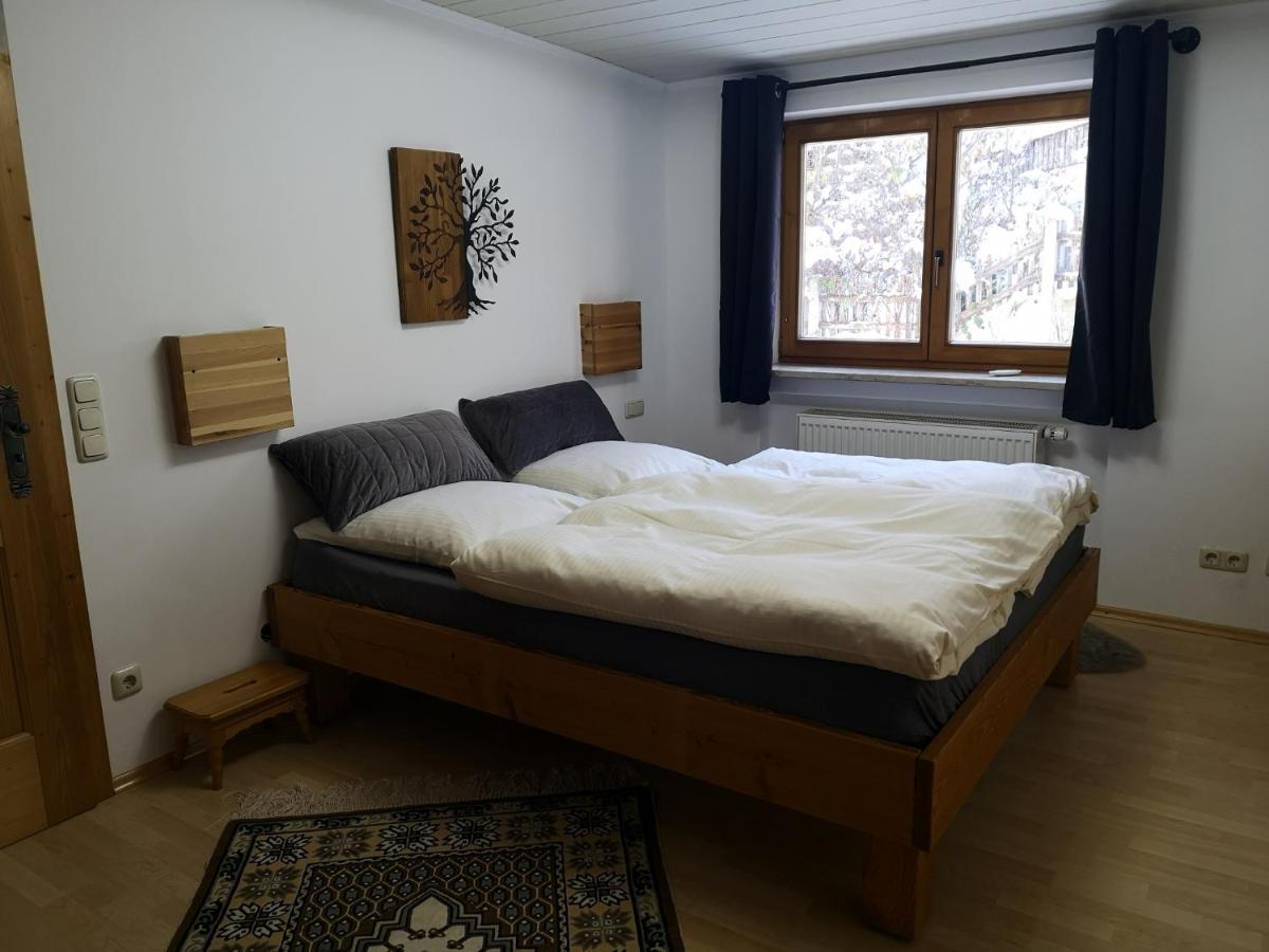 Ferienwohnung Hofheinz ガルミッシュ・パルテンキルヒェン エクステリア 写真